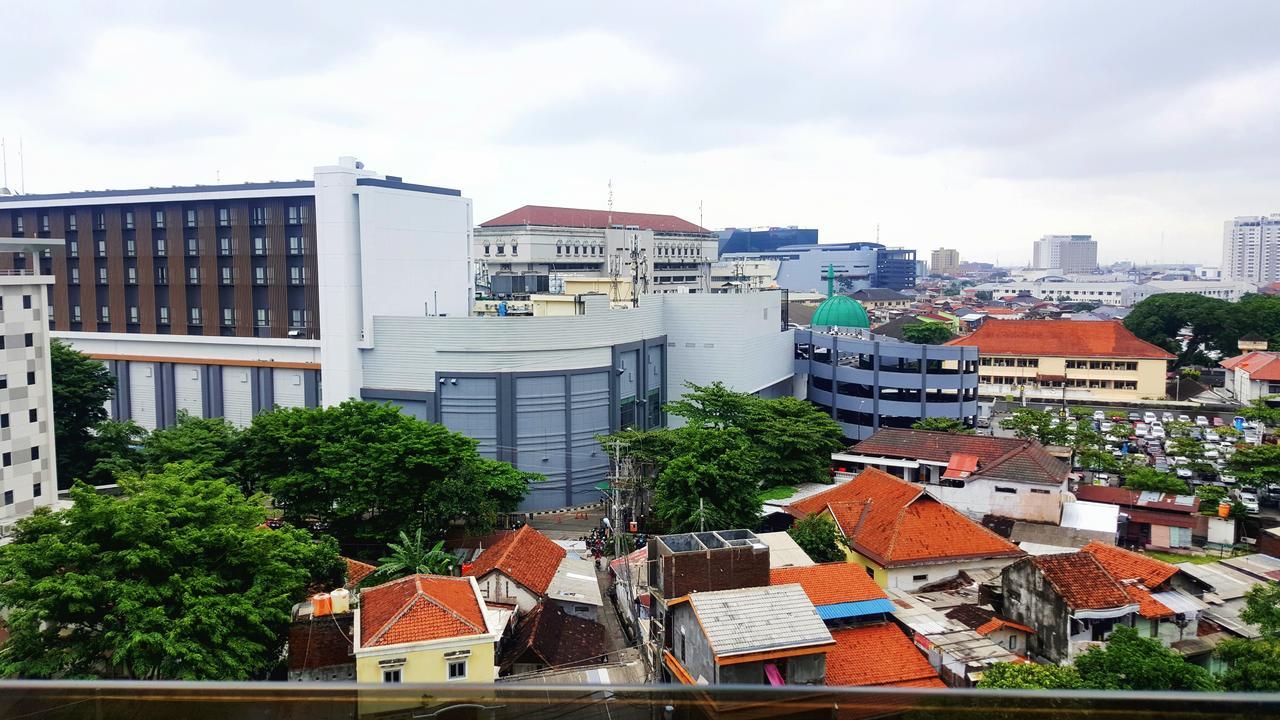 Pinnacle Apartment Pandanaran Semarang Extérieur photo